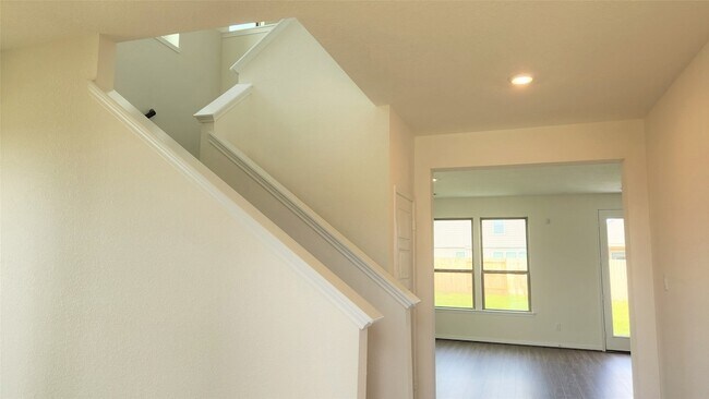 Building Photo - 1235 Bryman Dr