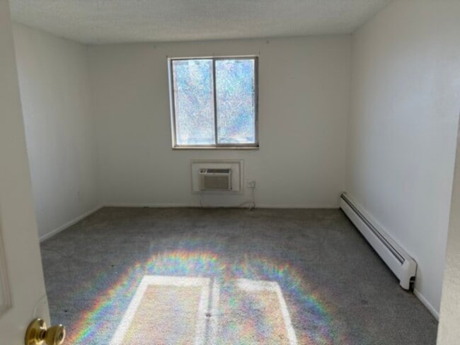 Building Photo - 2nd floor condo