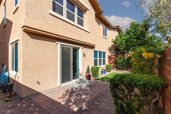 Building Photo - 10520 Harvest Wind Dr