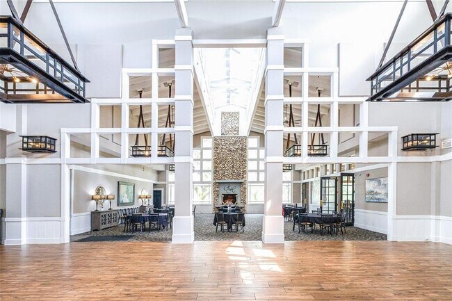 Building Photo - 3323 Cypress Landing Dr