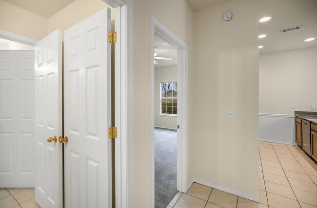 Building Photo - Great Duplex in Riverwalk Farms
