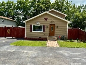 Building Photo - 24633 W Passavant Ave