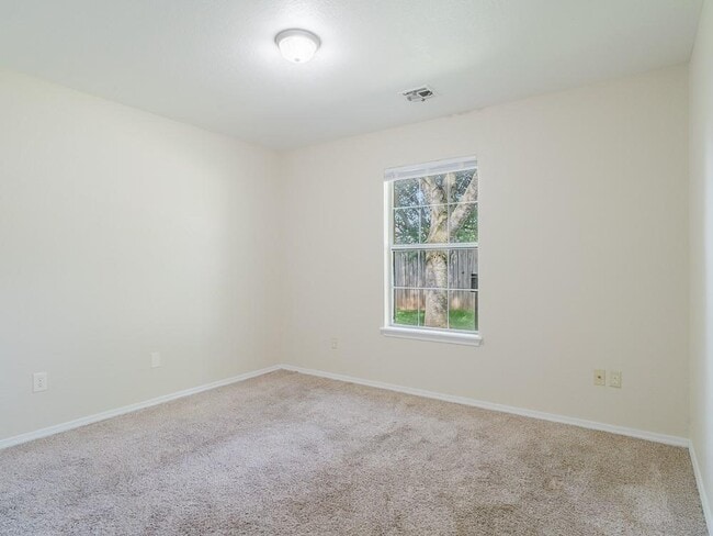 Building Photo - 551 D St