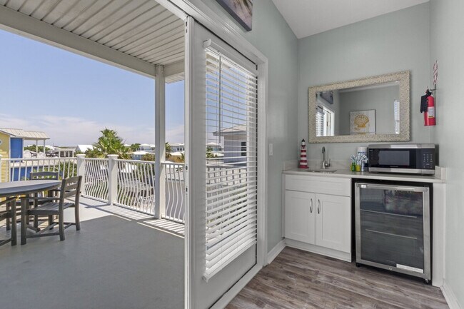 Building Photo - 2809 Scenic Hwy 98