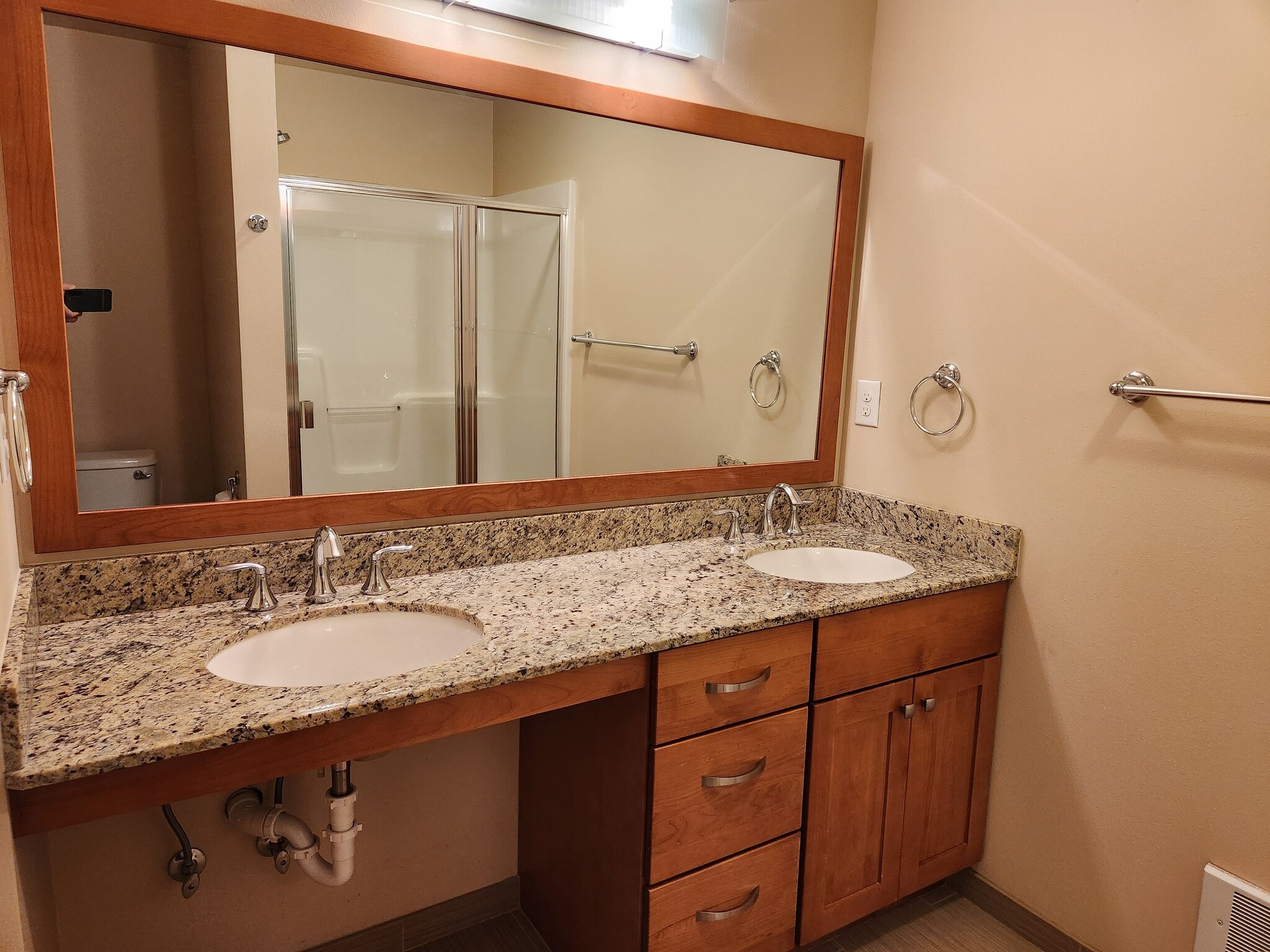 Building Photo - 263 W Bakerview Rd