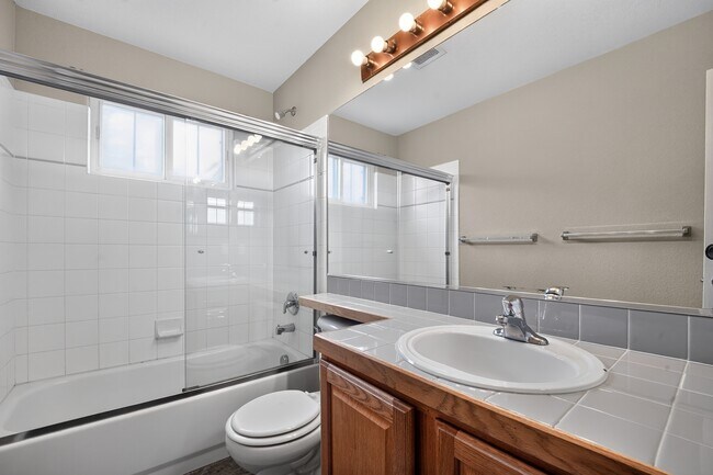 Building Photo - 20600 E Dartmouth Dr
