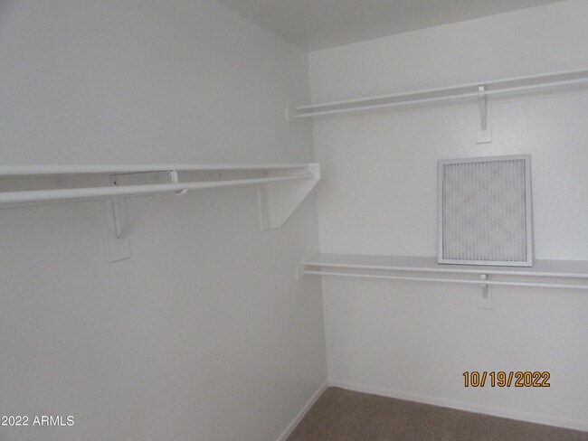 Building Photo - 450 E Maddison St