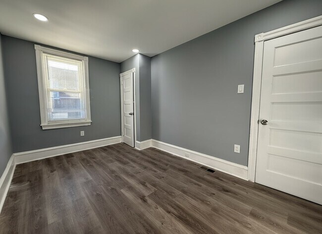 Building Photo - 1010 S Ithan St