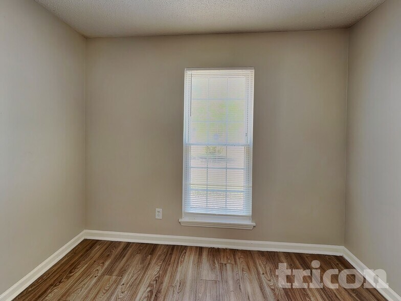 Building Photo - 8701 Brookstead Dr