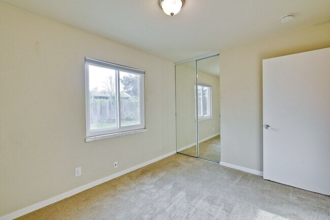 Building Photo - Wow! What a Great Home! Available Soon!