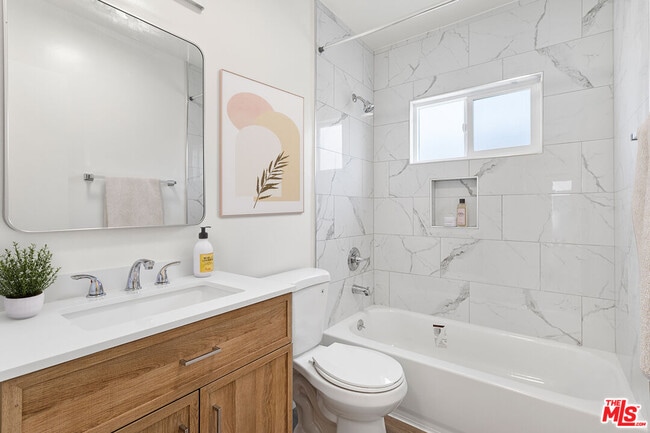 Building Photo - 1433 Brockton Ave