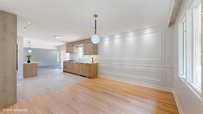 Building Photo - 8473 Canterberry Dr