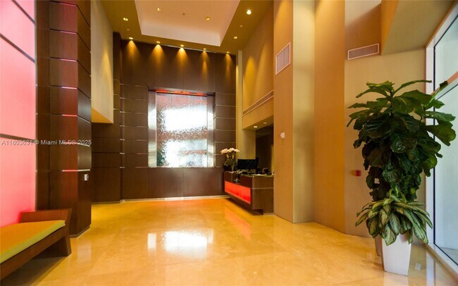 Building Photo - 4775 Collins Ave