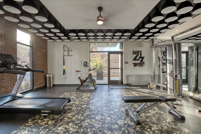 Building Photo - 10 Emerson St