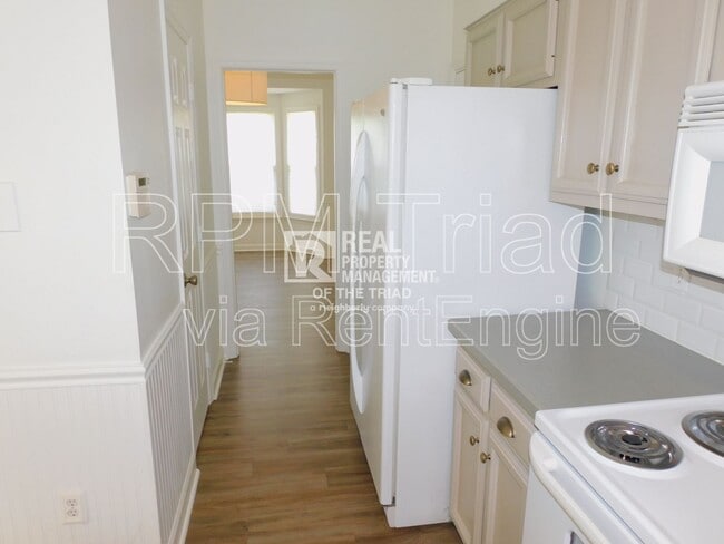 Building Photo - 3407 Park Hill Dr
