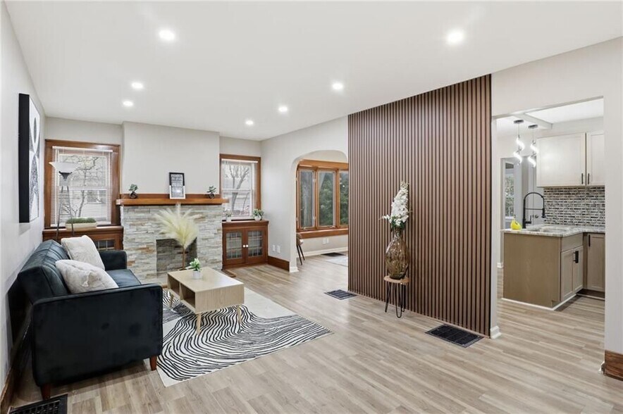 Building Photo - 126 Brookridge Dr