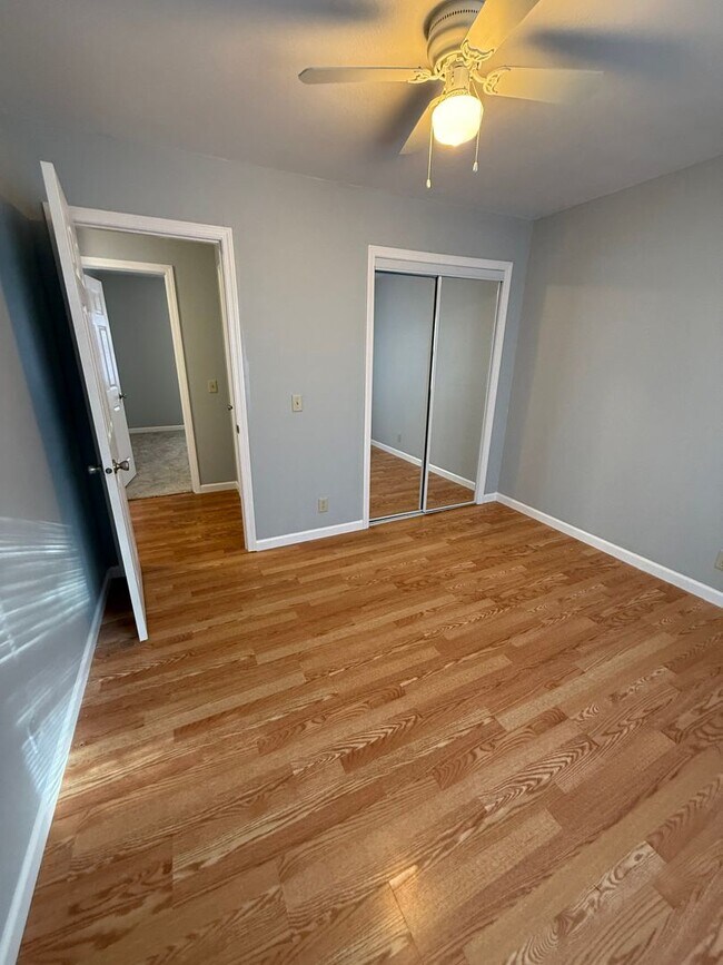 Building Photo - Fully remodeled 3 bedroom in great neighborhood - Iola