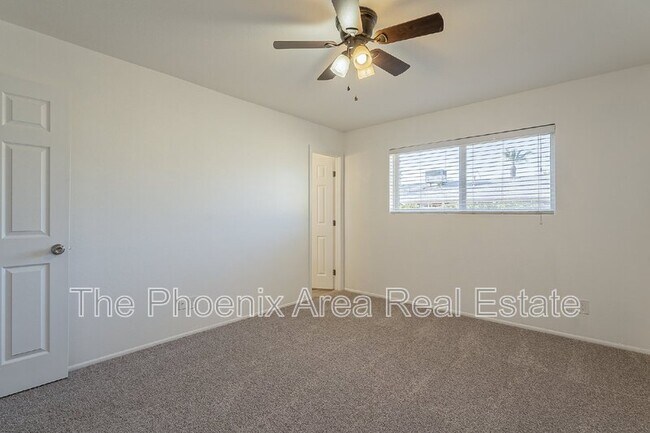 Building Photo - 8532 E Chaparral Rd