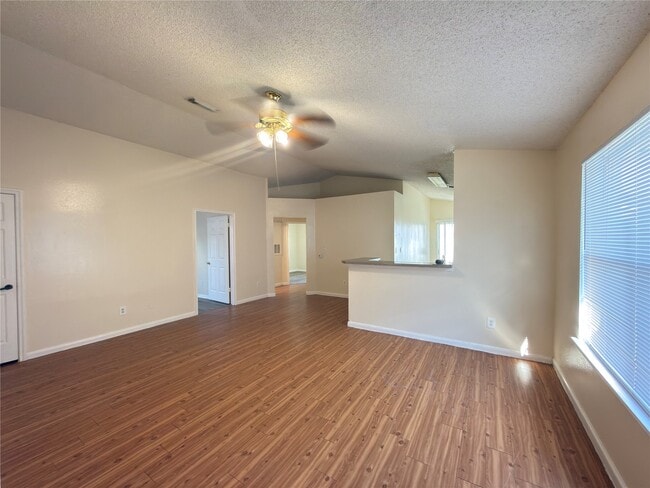 Building Photo - 15743 Ridgegate Rd