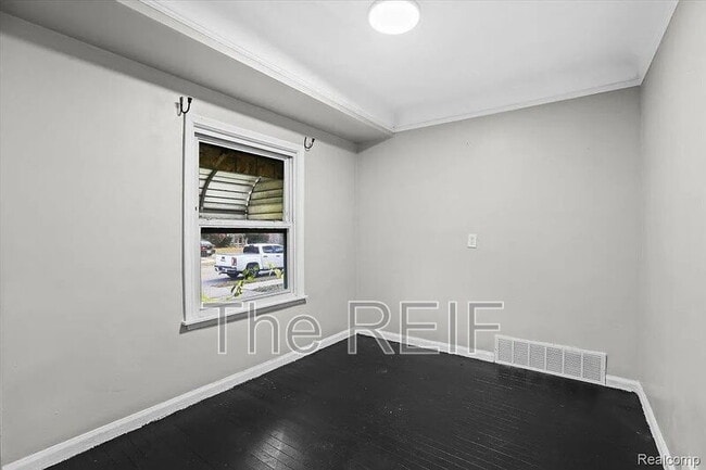 Building Photo - 20045 Greenlawn St