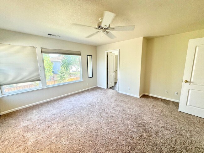 Building Photo - Beautiful 5 bed 3 bath Home in Wildhorse