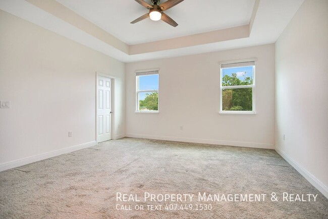 Building Photo - 3 BR / 2.5 BA Townhouse In Hawks Crest