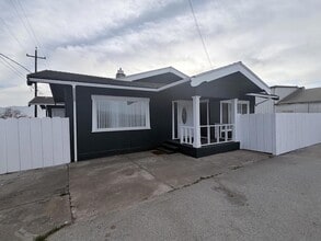 Building Photo - 2340 Alisal Rd