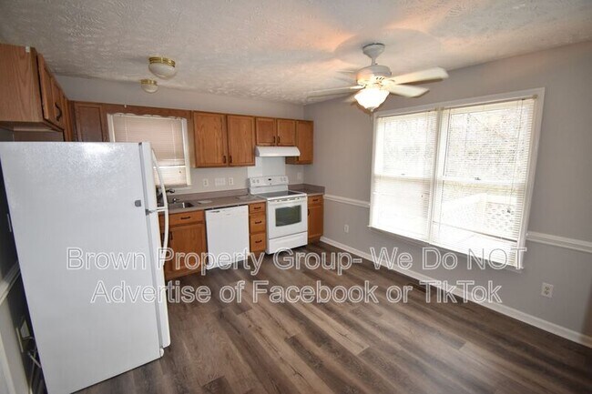 Building Photo - 6313 Applewhite Rd