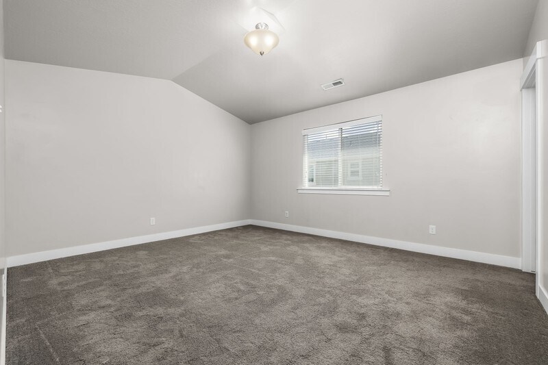 Building Photo - 626 N Preserve Dr