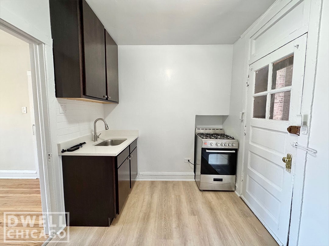 Building Photo - 3302 W Schubert Ave