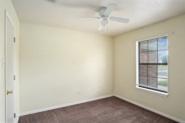 Building Photo - 4501 Embers Dr