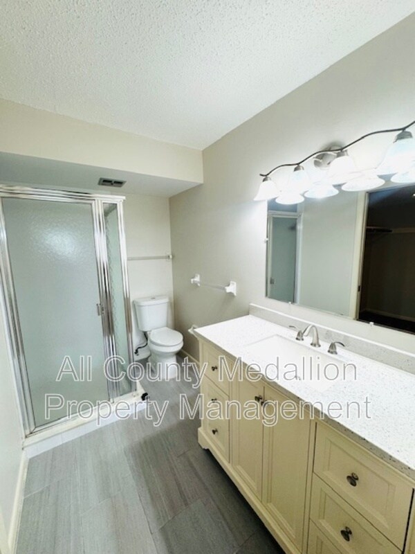 Building Photo - 6731 Winkler Rd