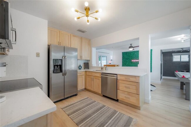 Building Photo - 4316 S Lois Ave