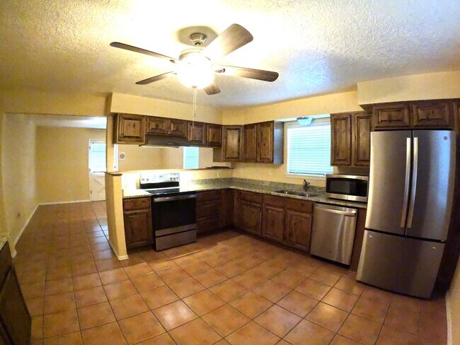 Building Photo - 2968 La Mesilla Circle