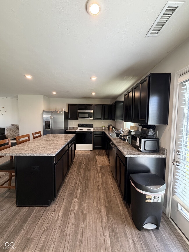 Building Photo - 2637 Spurlock Ln