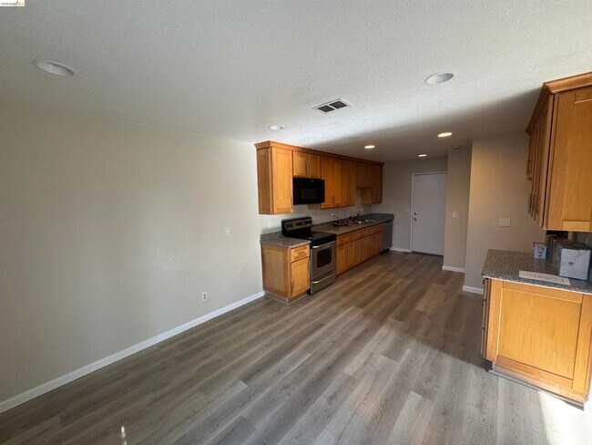 Building Photo - 239 Almondtree Ln