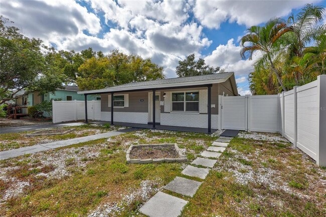 Building Photo - 3700 14th St N