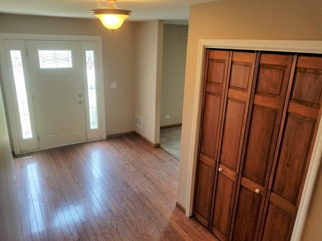 Building Photo - 310 Sutherland Ln