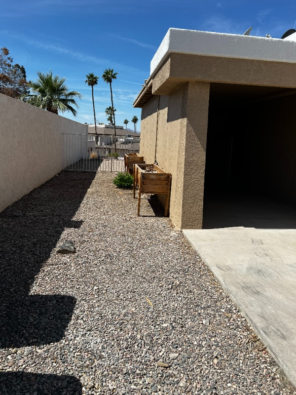 Building Photo - 261 Cottonwood Dr