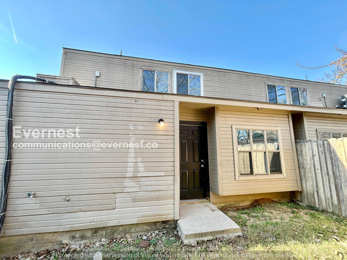 Building Photo - 246 Creek Cove Dr