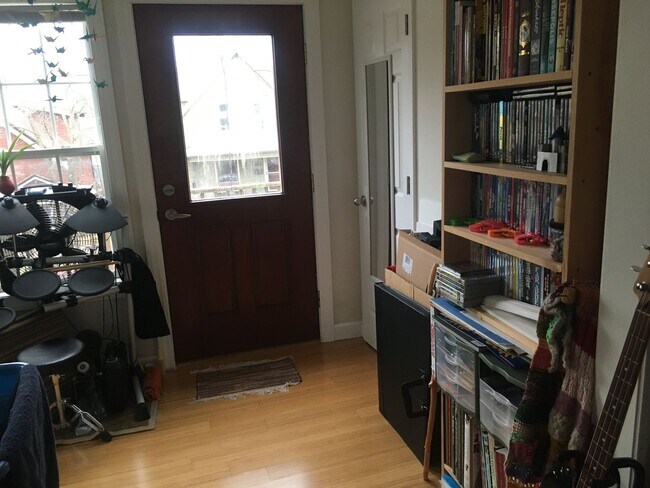 Building Photo - 205-207 N. Ingersoll Street