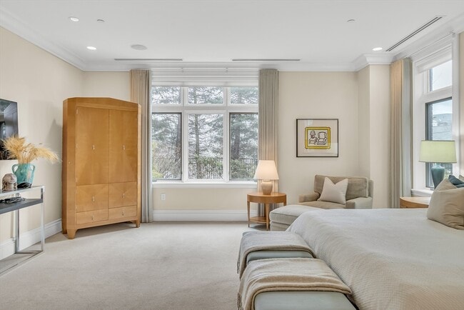 Building Photo - 120 Seaver St