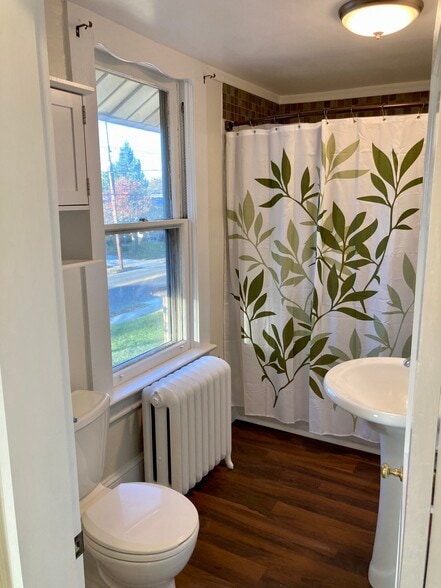 Building Photo - 502 Bell Rd