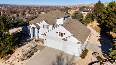 Building Photo - Beautiful Boise home