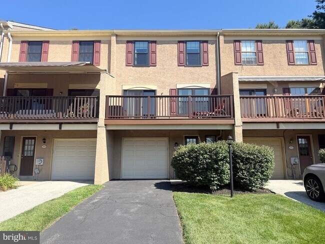 Building Photo - 767 Scotch Way
