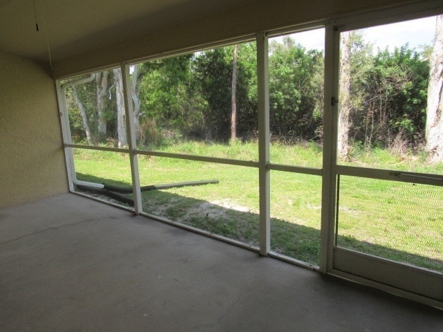 Building Photo - Lovely 2 Bedroom 1 Bathroom Duplex in San ...