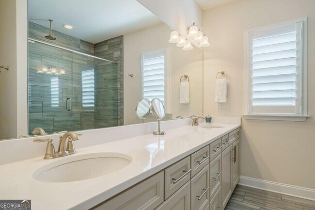 Building Photo - 214 Braeden Wy