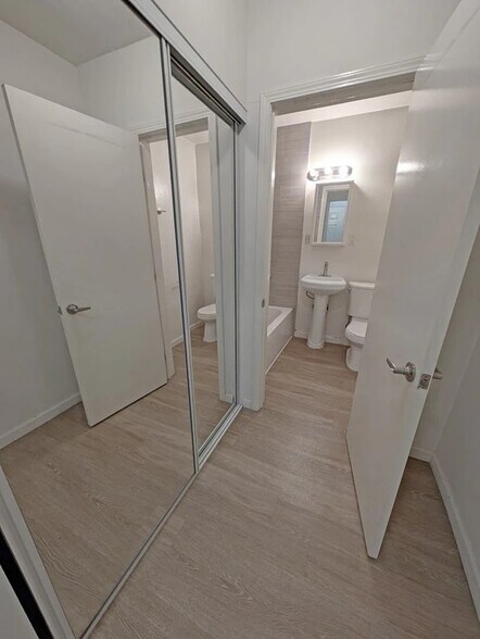 Building Photo - 6142 Eleanor Ave