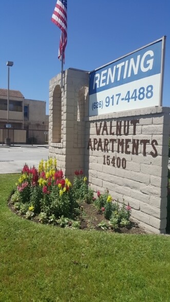 Building Photo - Walnut Apartments