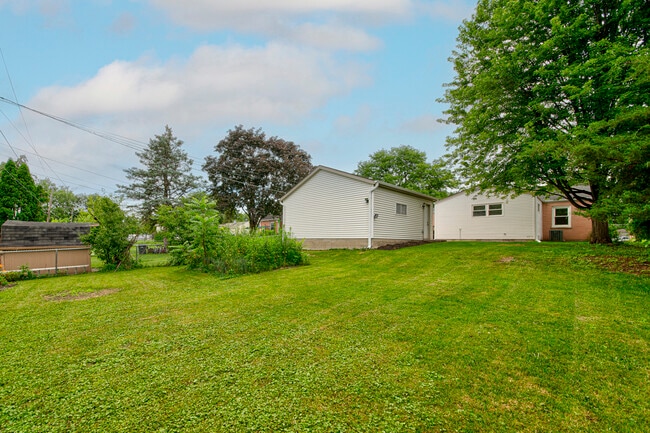 Building Photo - 384 S Wolf Rd